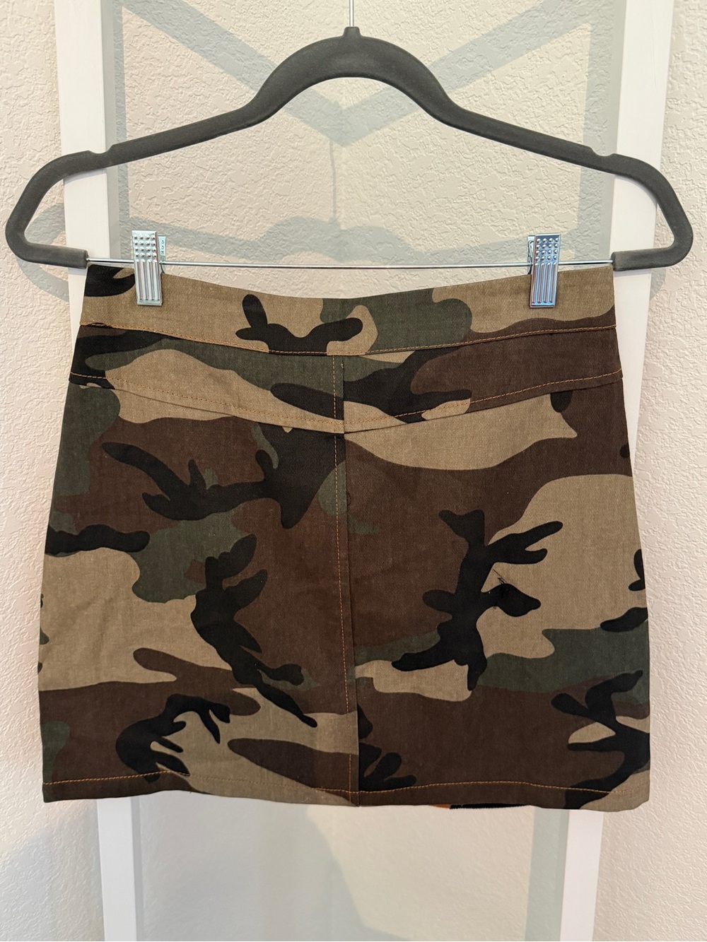 SHEIN Camouflage Patchwork Mini Skirt with Rust and Black Panels - Picture 4 of 5
